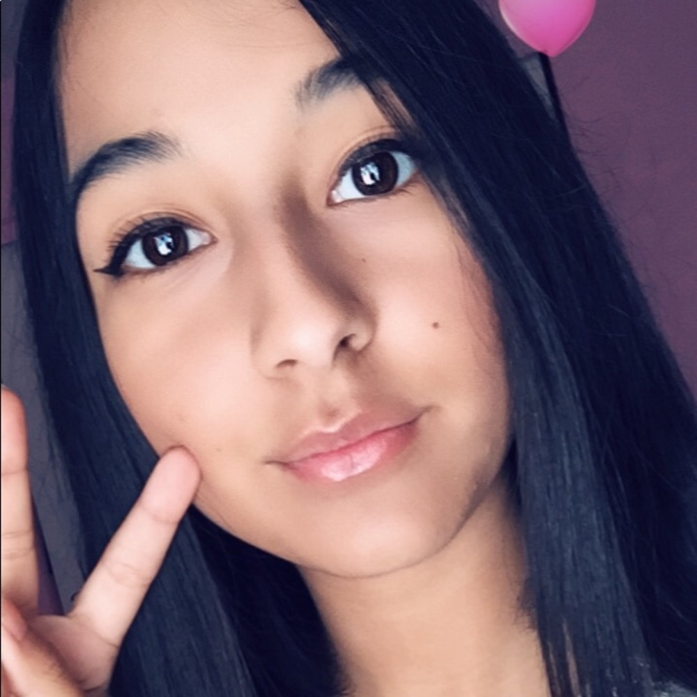 Meet your Posher, Monica